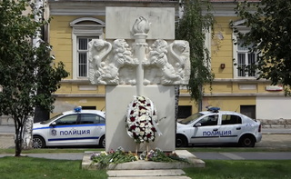 В памет на полицаите Атанас Градев и Йордан Илиев