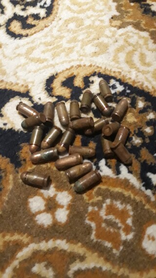 Боен арсенал и канабисови растения са иззети при операция в София