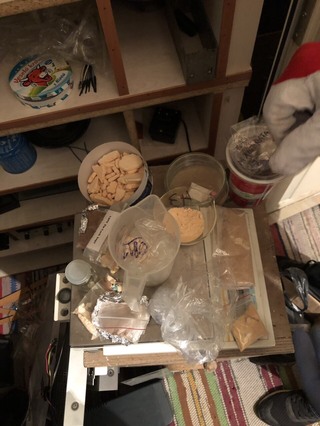 Над 10 килограма наркотици са  иззети при спецоперация на криминалисти от СДВР