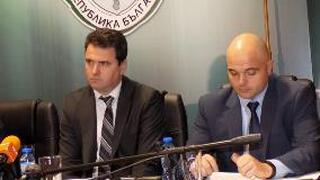 Двама рецидивисти са задържани за обира в „Люлин“