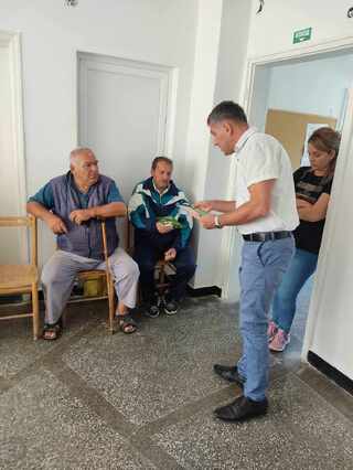 Началникът на РУ- Нови пазар гл.инсп. Веселин Райнов се срещна с жителите на село Сечище