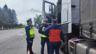 43 неправоспособни водачи са установени по време на проверки в областта през месец април
