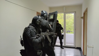Тренировъчно учение за решаване на криза с въоръжен мъж  се проведе в Шумен