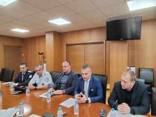 Осигуряване на спокойствието на гражданите на община Шумен и предотвратяване на престъпления бяха във фокуса на обсъждане между ръководството на полицията  в Шумен, кмета на общината и представители на местната власт