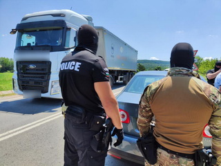 Криминалисти от сектор „Противодействие на криминалната престъпност“ в ОДМВР- Шумен иззеха около 4 кг кокаин