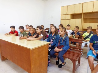 Четвъртокласници посетиха полицейското управление в Нови пазар преди началото на новата учебна година
