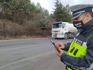 92 товарни автомобилa са провeрени за два дни в Шуменско, установени са 35 нарушения