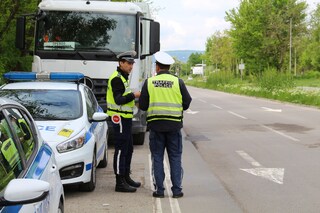 3096 пътни превозни средства са проверени по време на акция „Зима“ в Шуменско