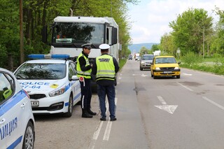 Започна полицейска операция за контрол над товарните автомобили и автобусите в Шуменско