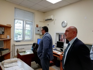 Министър-председателят и главният секретар на МВР откриха реновираните сгради на районното управление и пожарната в Нови пазар