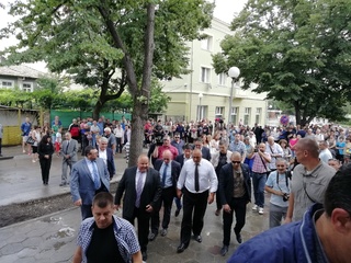 Министър-председателят и главният секретар на МВР откриха реновираните сгради на районното управление и пожарната в Нови пазар