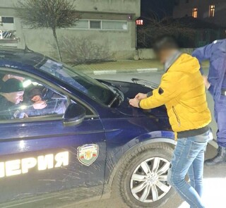 Множество разкрити престъпления при полицейска операция срещу битовата престъпност в Сливенско