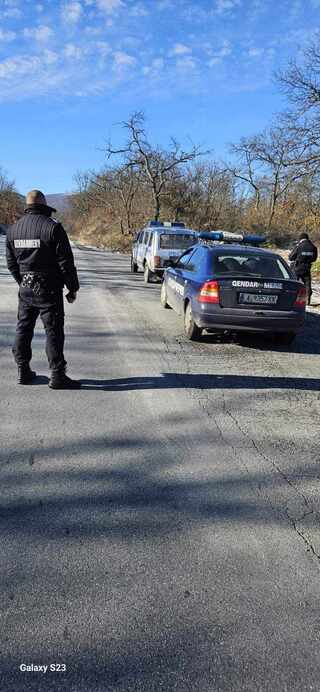 Специализирана операция на полиция и жандармерия в Сливенско