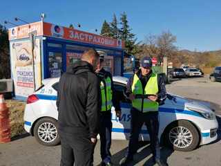 Пътна полиция в Сливен санкционира и спира от движение технически неизправни автомобили