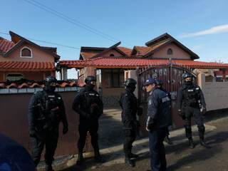 9 задържани при специализирана операция в Сливенско