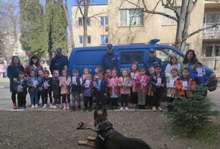 Ден на полицейската професия в детска градина „Eлица”