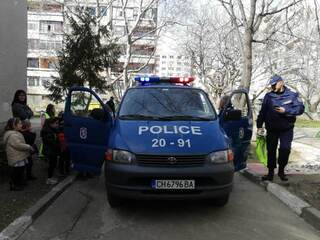 Ден на полицейската професия в детска градина „Eлица”