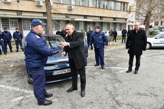 „Фолксваген Транспортер” и два леки автомобила „КИА” влизат в автопарка на ОДМВР-Сливен