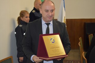 46 служители на ОДМВР-Сливен бяха наградени за празника на българската полиция 8 ноември