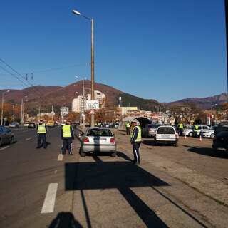 Пътна полиция проверява техническата подготовка на автомобилите за зимния сезон