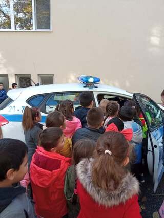 Уроци по пътна безопасност в детска градина „Зорница”