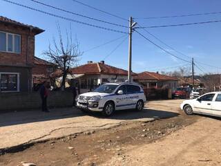 Трима задържани и четири бързи производства при операция на полиция, жандармерия и прокуратура в Сливенско