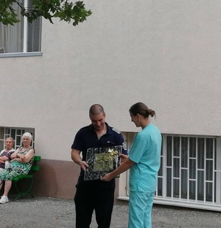 Час по пътна безопасност в дома за стари хора в град Сливен