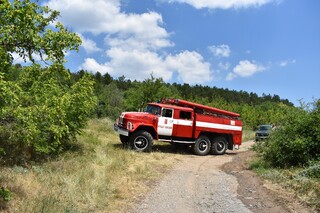 Пожаро-тактическо учение за действия при горски пожари се проведе край село Кортен