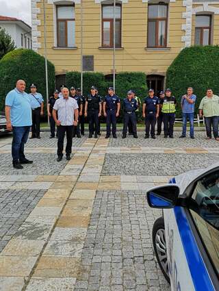 Районното полицейско управление в Котел получи два нови автомобила
