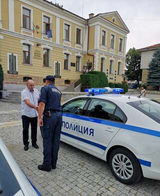 Районното полицейско управление в Котел получи два нови автомобила