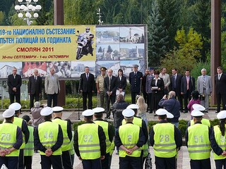 Лъчезар Близнаков от СДВР - „Пътен полицай на годината - 2011”.Отборът на ОДМВР – Смолян - първи в генералното отборно класиране