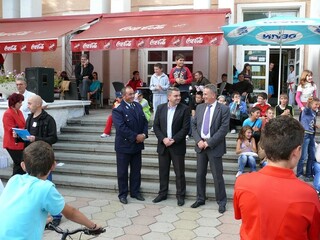Знания и практически умения по безопасност на движението и оцеляване в градска среда демонстрираха ученици от общ. Мадан в състезанието “ГРАДСКИ СЪРВАЙВЪР”