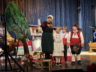 Ученици от Самоков със спектакъл по повод Деня на християнското семейство