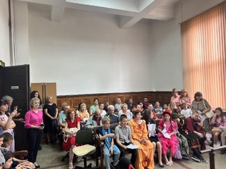„НАРОДЪТ СРЕЩУ ВЪЛКА“  –  симулиран съдебен процес на доброволците от Детското полицейско управление в Етрополе