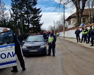 Практическо обучение с полицаите от РУ-Правец, РУ-Ботевград и РУ-Етрополе