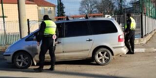 При спецакция в областта: задържани са 13 нарушители на пътя; разкрити са пет кражби; иззети са наркотични вещества и незаконно добита дървесина; повдигнати са обвинения на трима