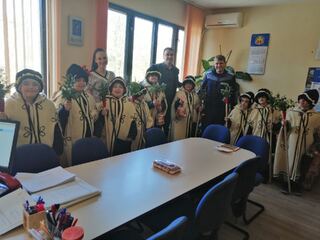 На Игнажден деца прекрачиха прага на РУ-Костенец с благословия за здраве и берекет