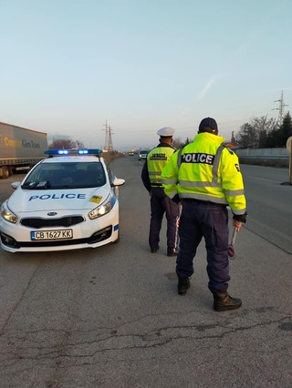 На 2 и 3 март в пиковите часове се ограничава движението на МПС над 12 т между 5-ти и 23-ти км на АМ „Тракия“ в посока Бургас