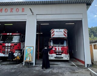 Откриха ремонтираните учебна кула и фитнес зала в пожарната служба в Самоков
