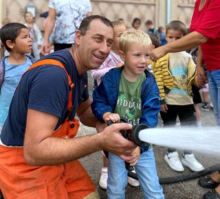 Деца от Годеч гостуваха в местната пожарна служба