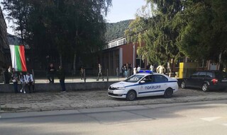 Полицейските служители бдят за сигурността и безопасността на пътя в първия учебен ден