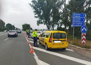 34 акта и 170 фиша са съставени от екипите на „Пътна полиция“ в празничния 6-ти септември