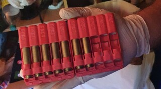 Ловни оръжия и боеприпаси без разрешителни и документи за произход са иззети от частен адрес в Етрополско