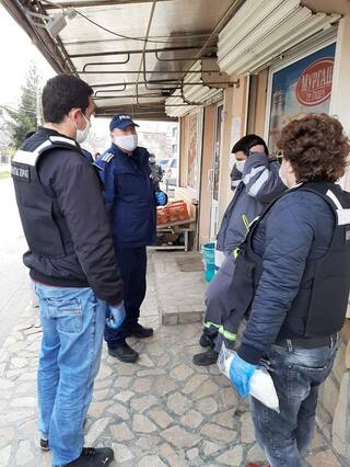 Служители на РУ- Костинброд в превантивна акция с грижа за здравето на гражданите