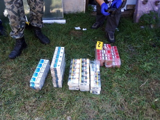 Близо 28 000 къса контрабандни цигари са иззети от полицията при спецакция в Годеч