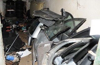 При спецоперация в Елин Пелин е пресечена дейността на група, занимавала се с разкомплектоване на крадени автомобили