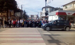 „Пътят не е състезателна писта!” призоваха четвъртокласници от Самоков по време на практическо занятие по безопасност на движението