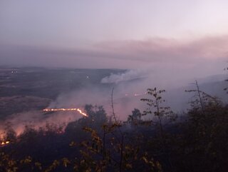 Пожарът в с. Димитриево бе загасен в рамките на часове благодарение на професионалните действия на огнеборците