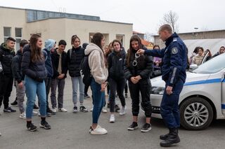 Осмокласници от търговищко средно училище гостуваха в РУ-Търговище