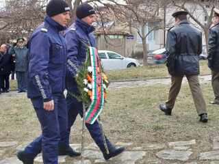 Директорът на областната дирекция и началникът на РУ-Търговище участваха в тържественото честване на годишнината от Освобождението на гр. Търговище